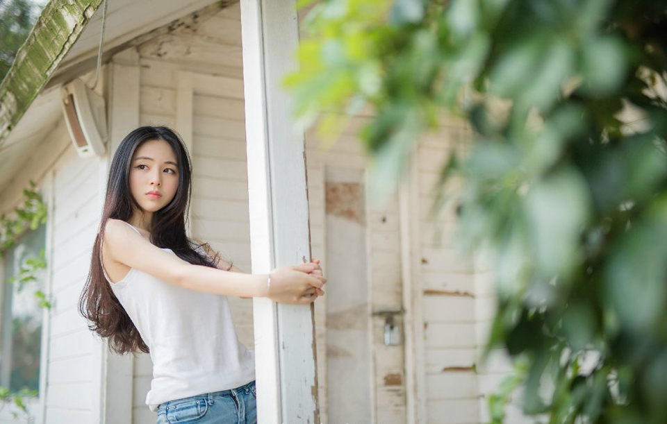 “呃……小事，我去解释一下。”孟达拍了拍脑袋，暗怪庞统怎么没把这人拴牢，原本准备等事情结束之后，再私底下说明，现在看来，必须赶快说清楚才行，否则天知道最后会闹出什么篓子。
